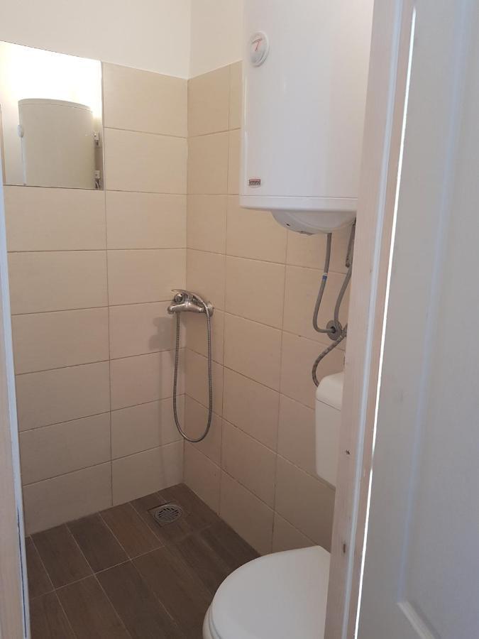 Pansion Lug Otel Belgrad Dış mekan fotoğraf