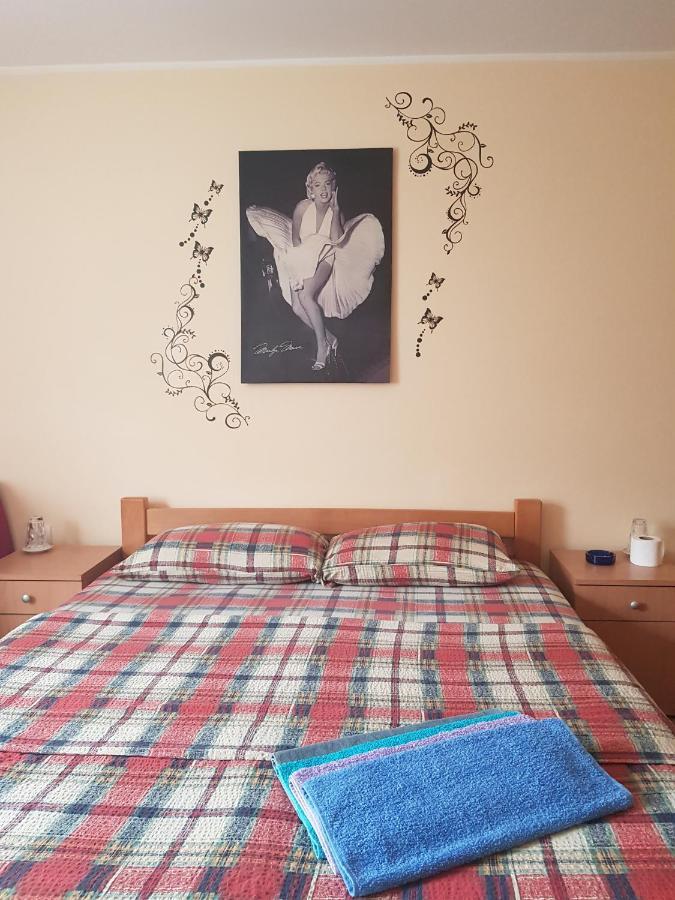 Pansion Lug Otel Belgrad Dış mekan fotoğraf