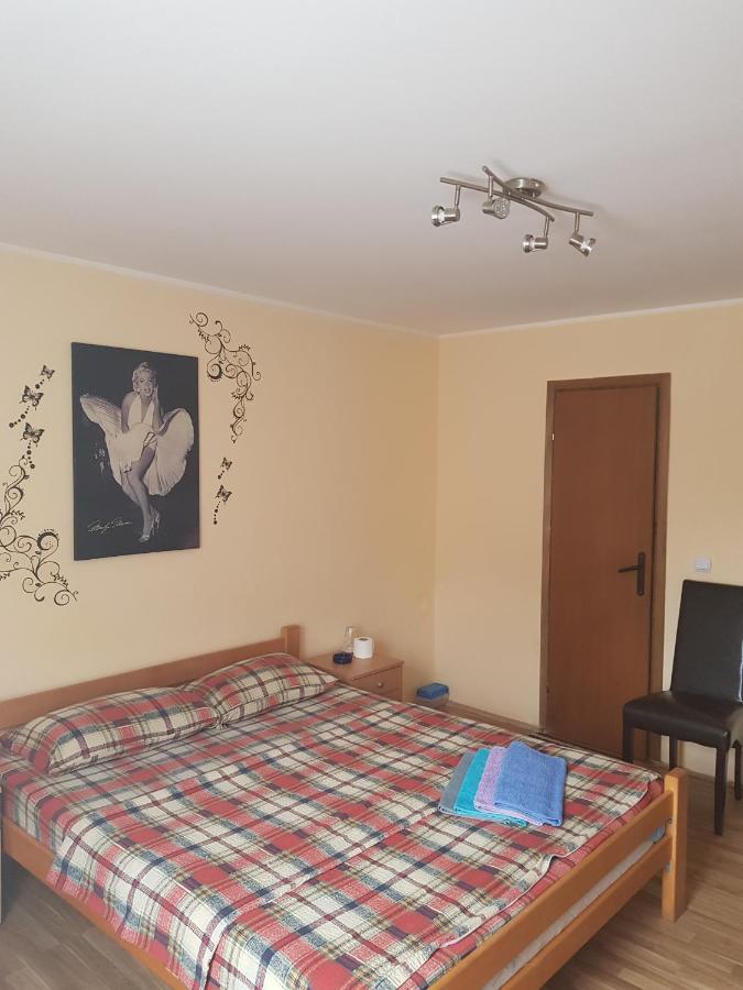 Pansion Lug Otel Belgrad Dış mekan fotoğraf