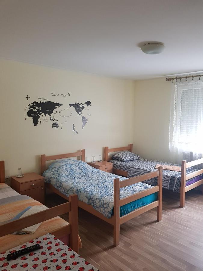 Pansion Lug Otel Belgrad Dış mekan fotoğraf