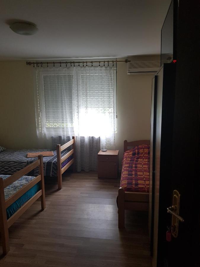 Pansion Lug Otel Belgrad Dış mekan fotoğraf
