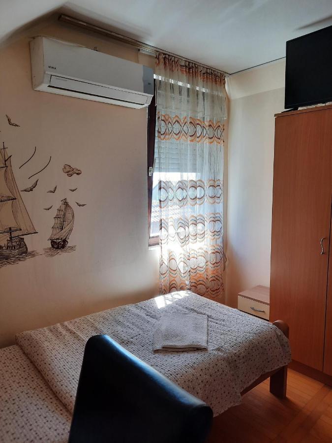 Pansion Lug Otel Belgrad Dış mekan fotoğraf
