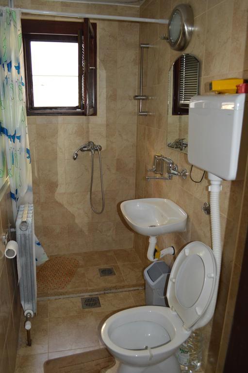 Pansion Lug Otel Belgrad Oda fotoğraf